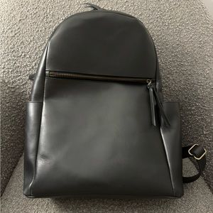 Alem backpack black leather